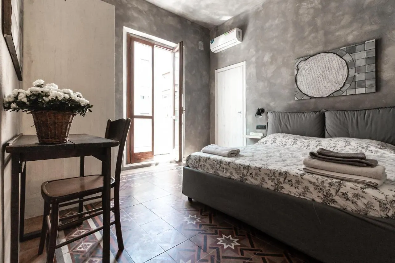La Locanda Del Teatro Milan Bed & Breakfast