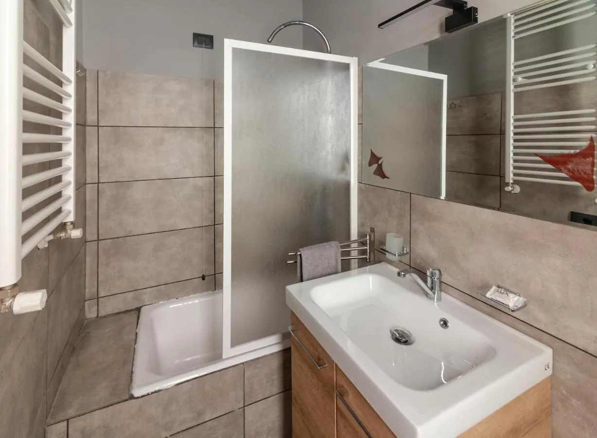 La Locanda Del Teatro Milan Bed & Breakfast