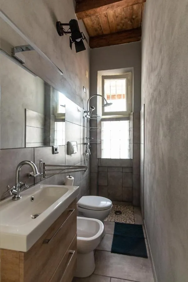 La Locanda Del Teatro Milan Bed & Breakfast